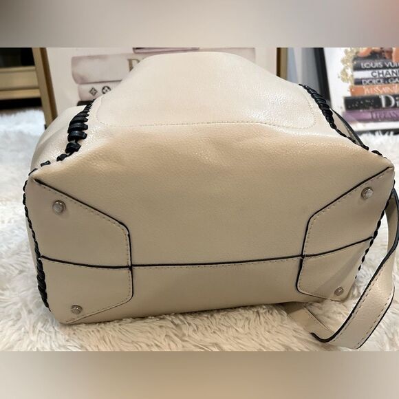 Zara Elegant White and Black Bucket Bag shoulder bag - Picture 8 of 10